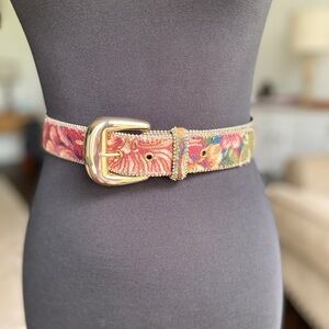 Tapestry Women’s Belt with Gold Tone Buckle  and small ball trim on the edge. SM
